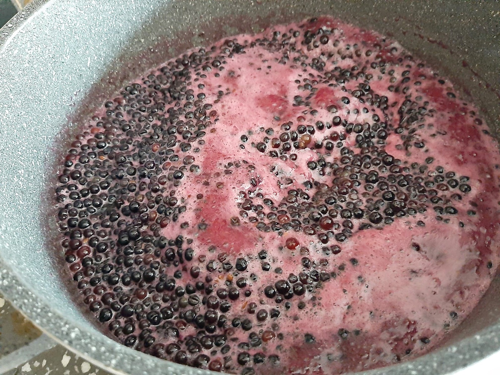 Dulceata din fructe de soc