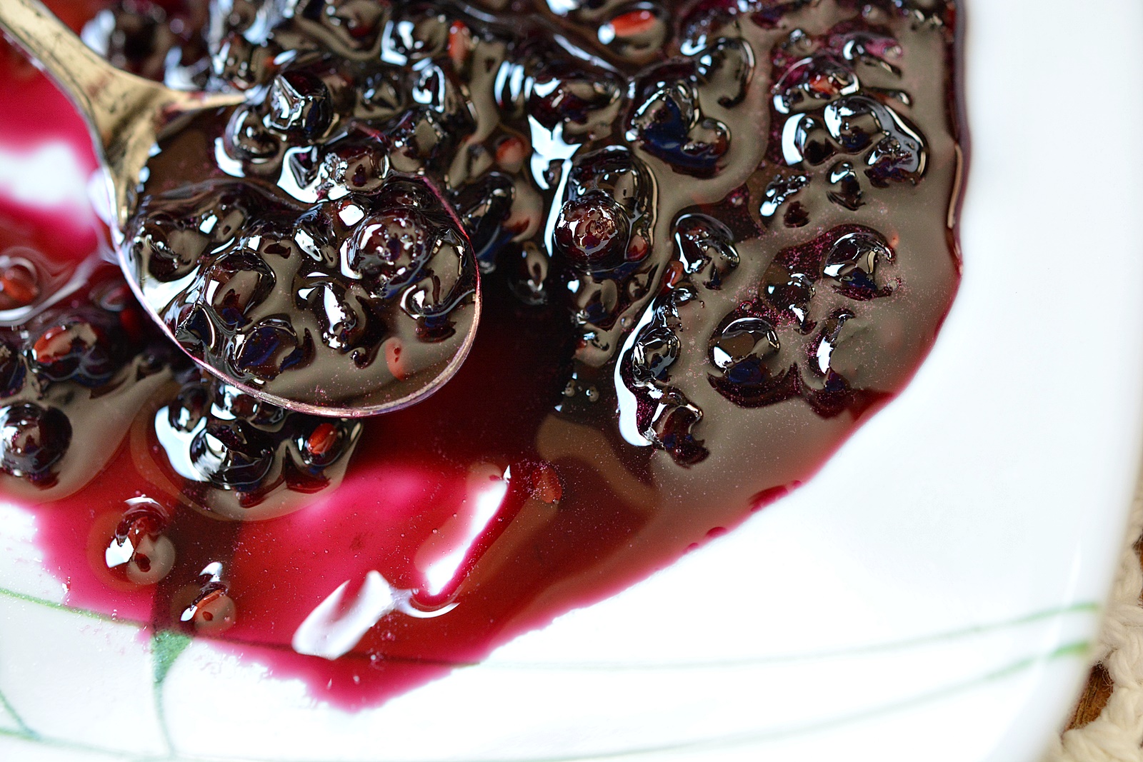 Dulceata din fructe de soc