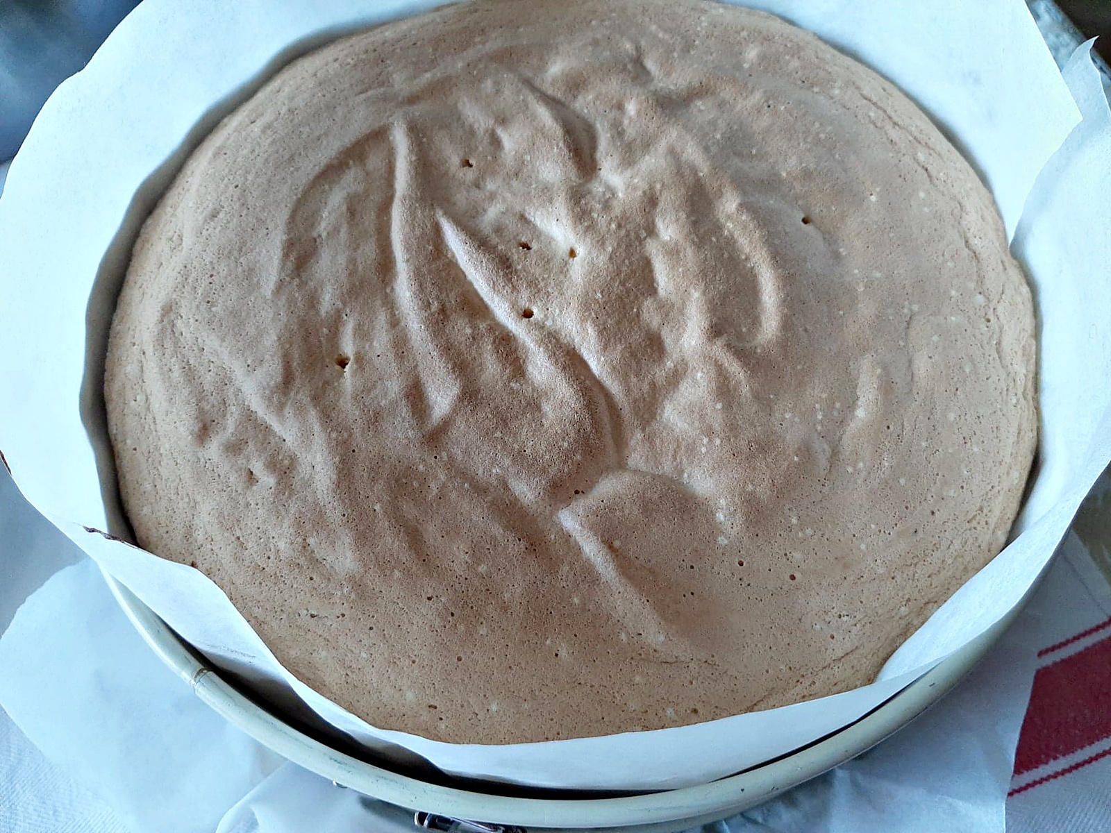 Reteta de blat de tort cu amidon. Fin, pufos si foarte gustos