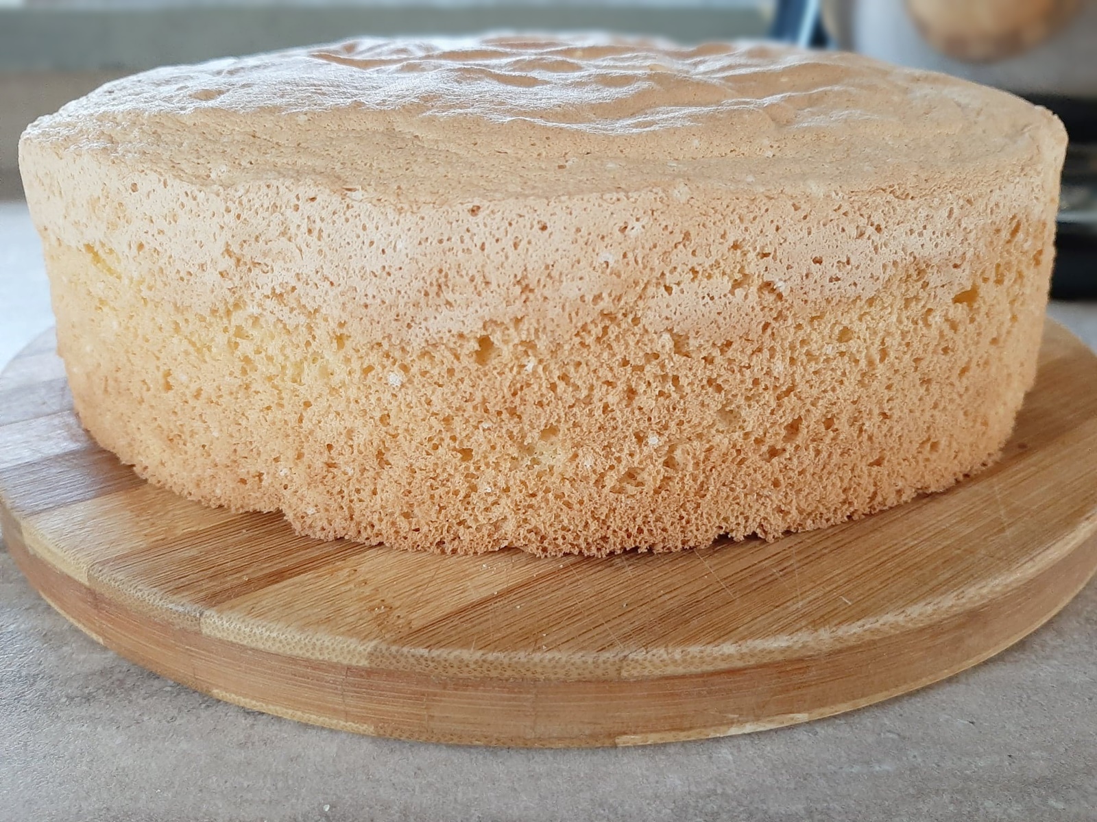 Reteta de blat de tort cu amidon. Fin, pufos si foarte gustos