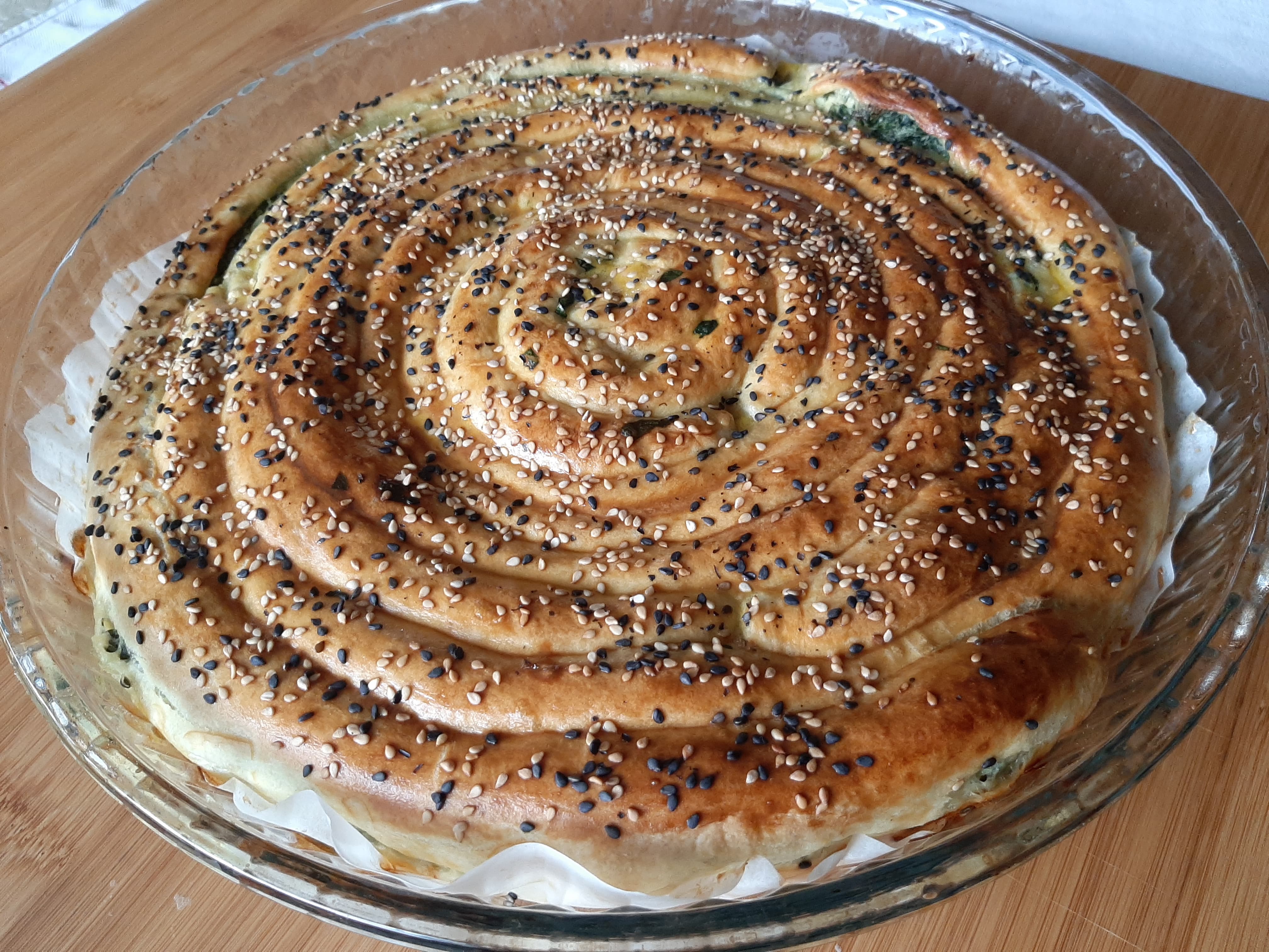 Placinta spirala cu spanac si branza in aluat foietaj