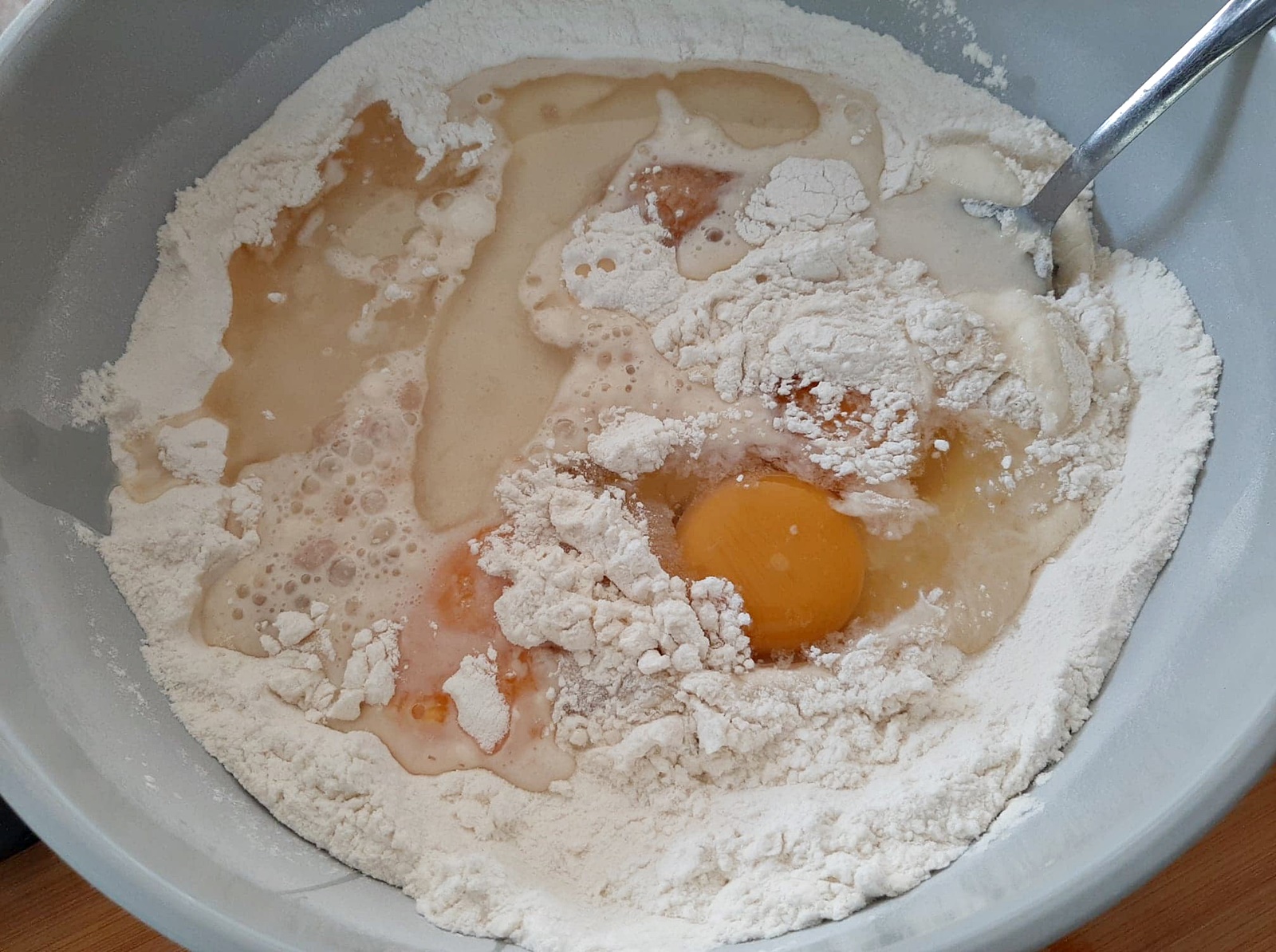 Savarine de casa. Reteta clasica de savarine din aluat dospit