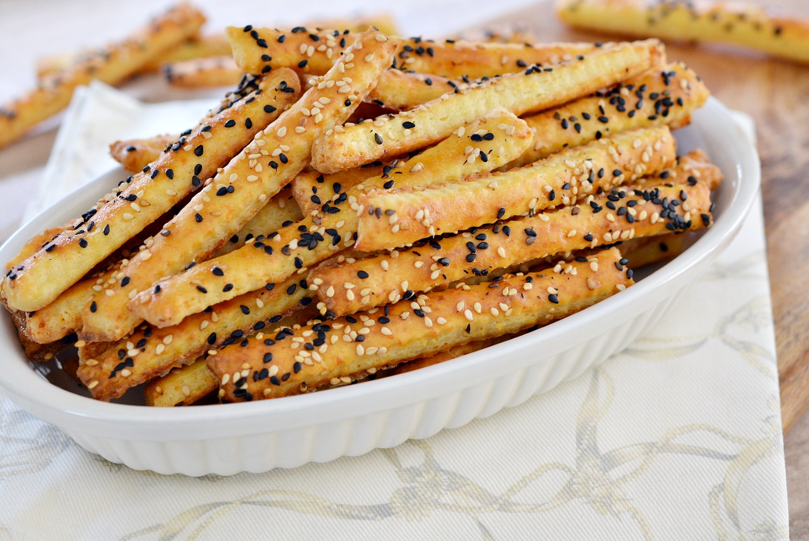 Saratele cu branza, fragede, foietate si foarte gustoase