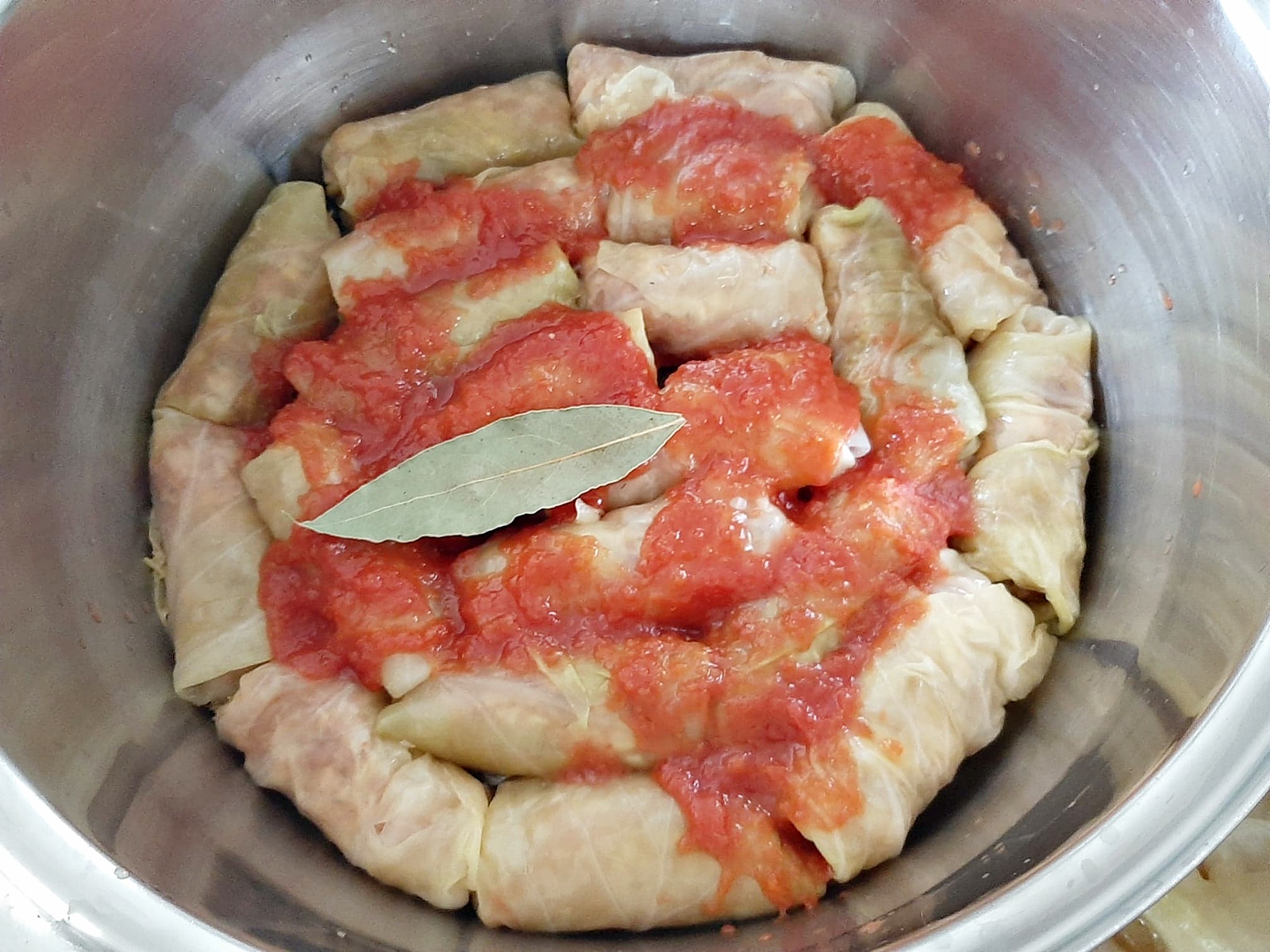 Sarmale traditionale in foi de varza murata. Reteta simpla si savuroasa