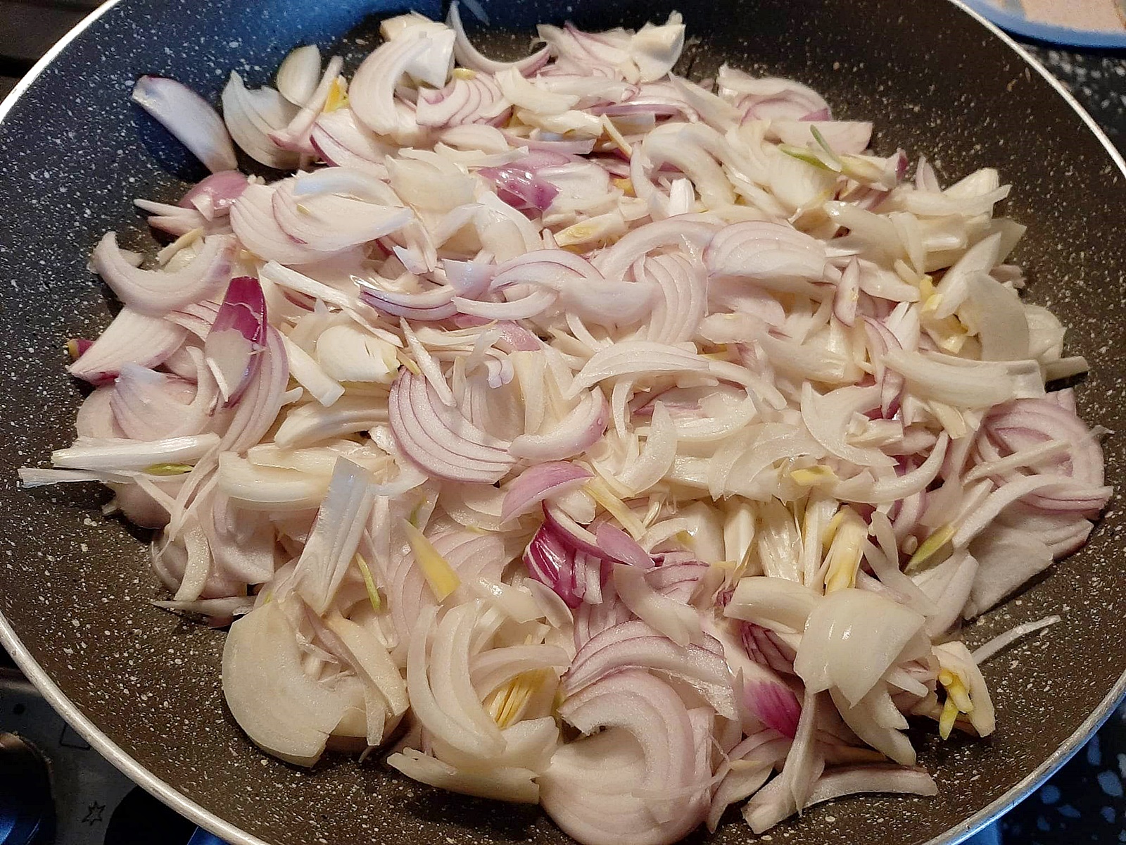 Ficat de porc cu ceapa