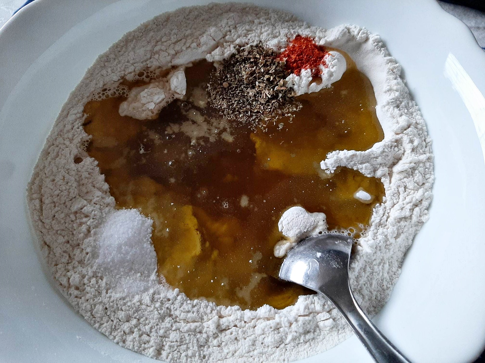 Taralli. Covrigei cu ulei de masline si vin alb