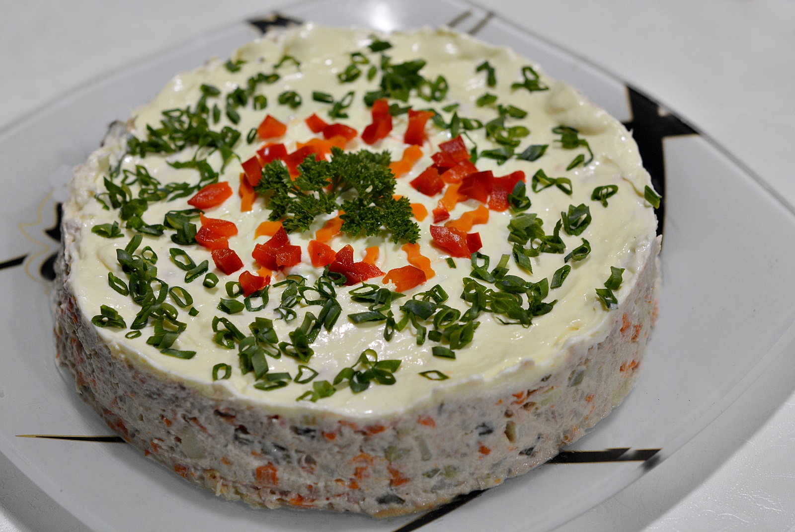 Salata de legume cu ton si maioneza