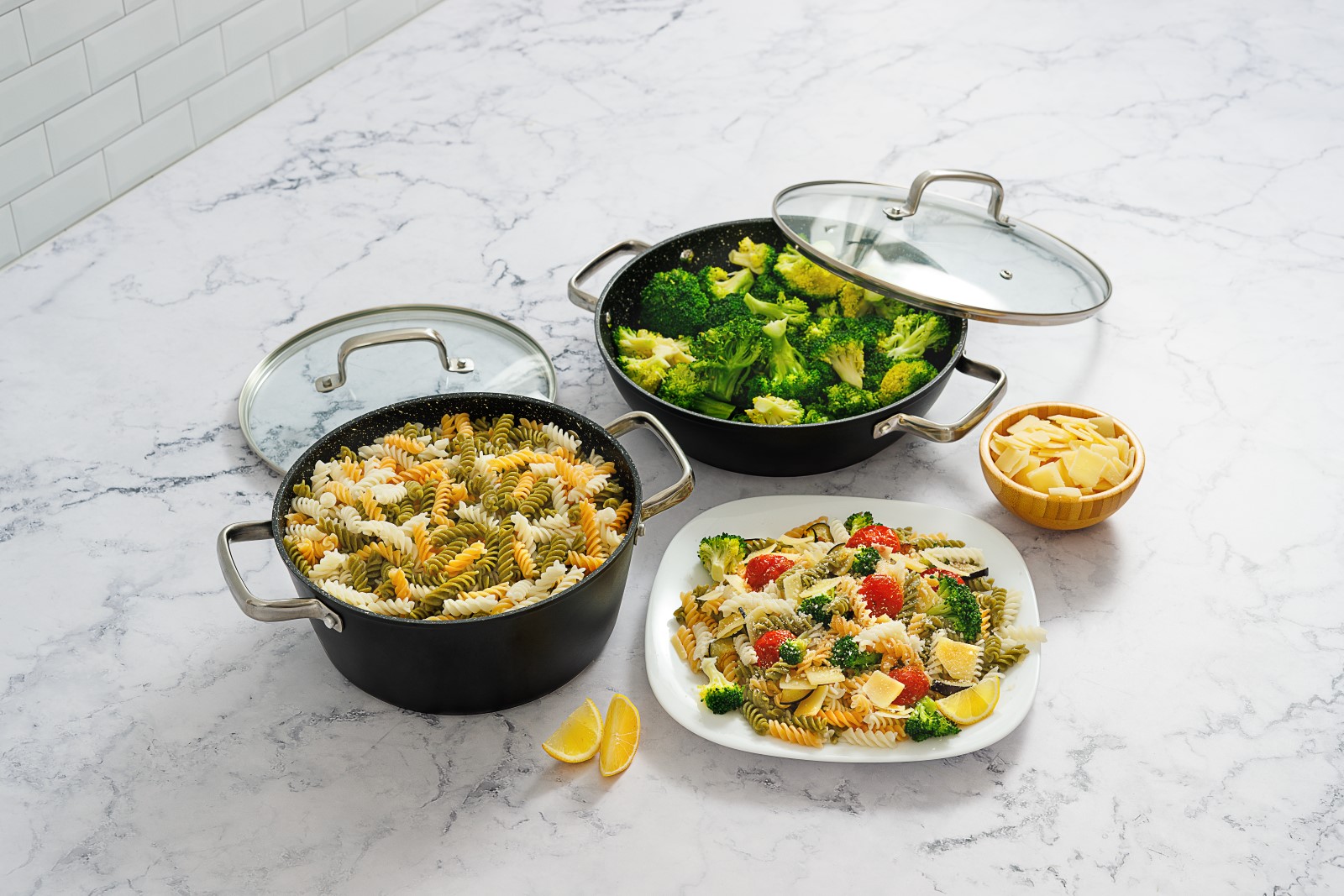 Cu produsele VIVESS poți dărui o șansă în plus la educație