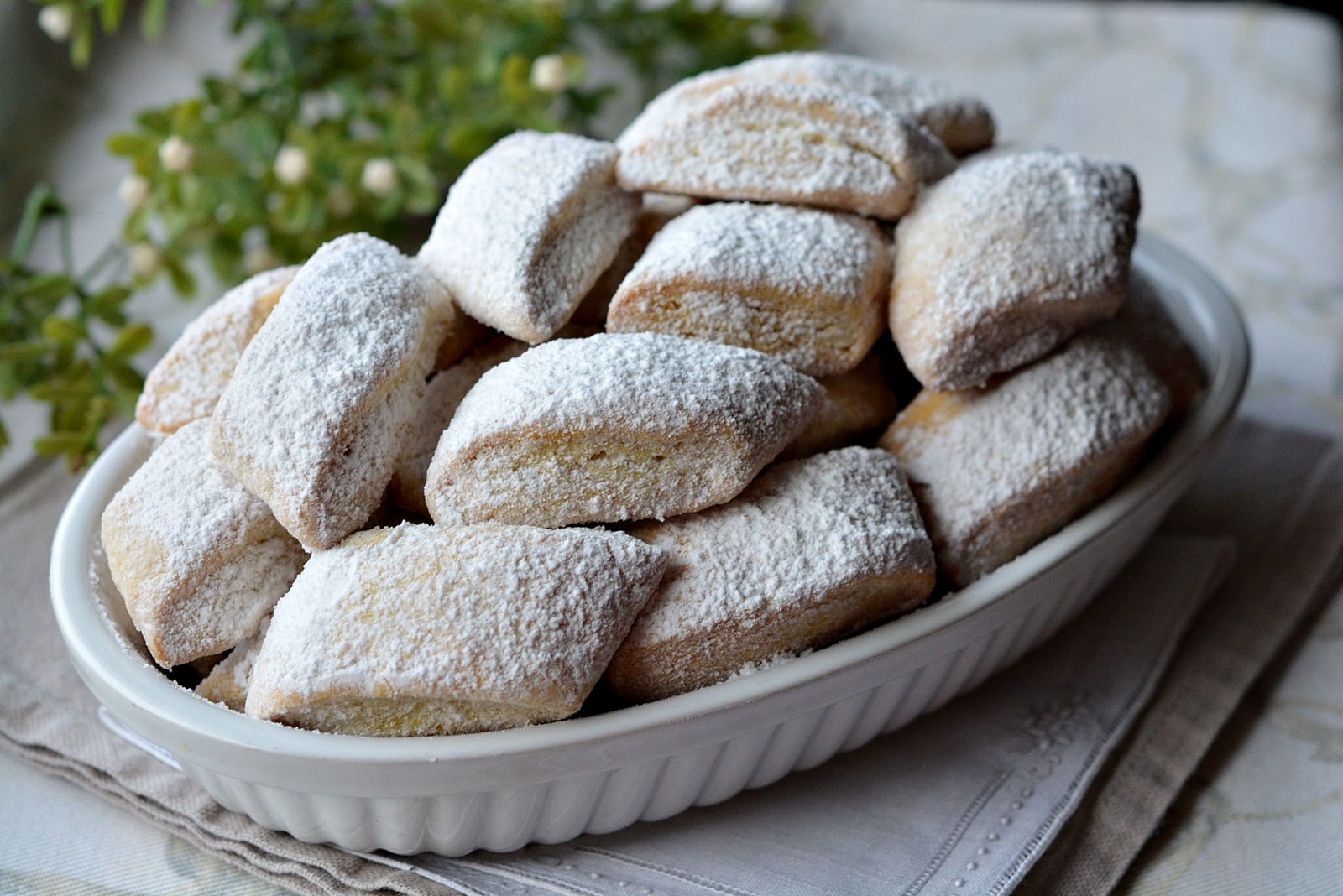 Corabioare cu untura. Reteta veche de fursecuri de cofetarie