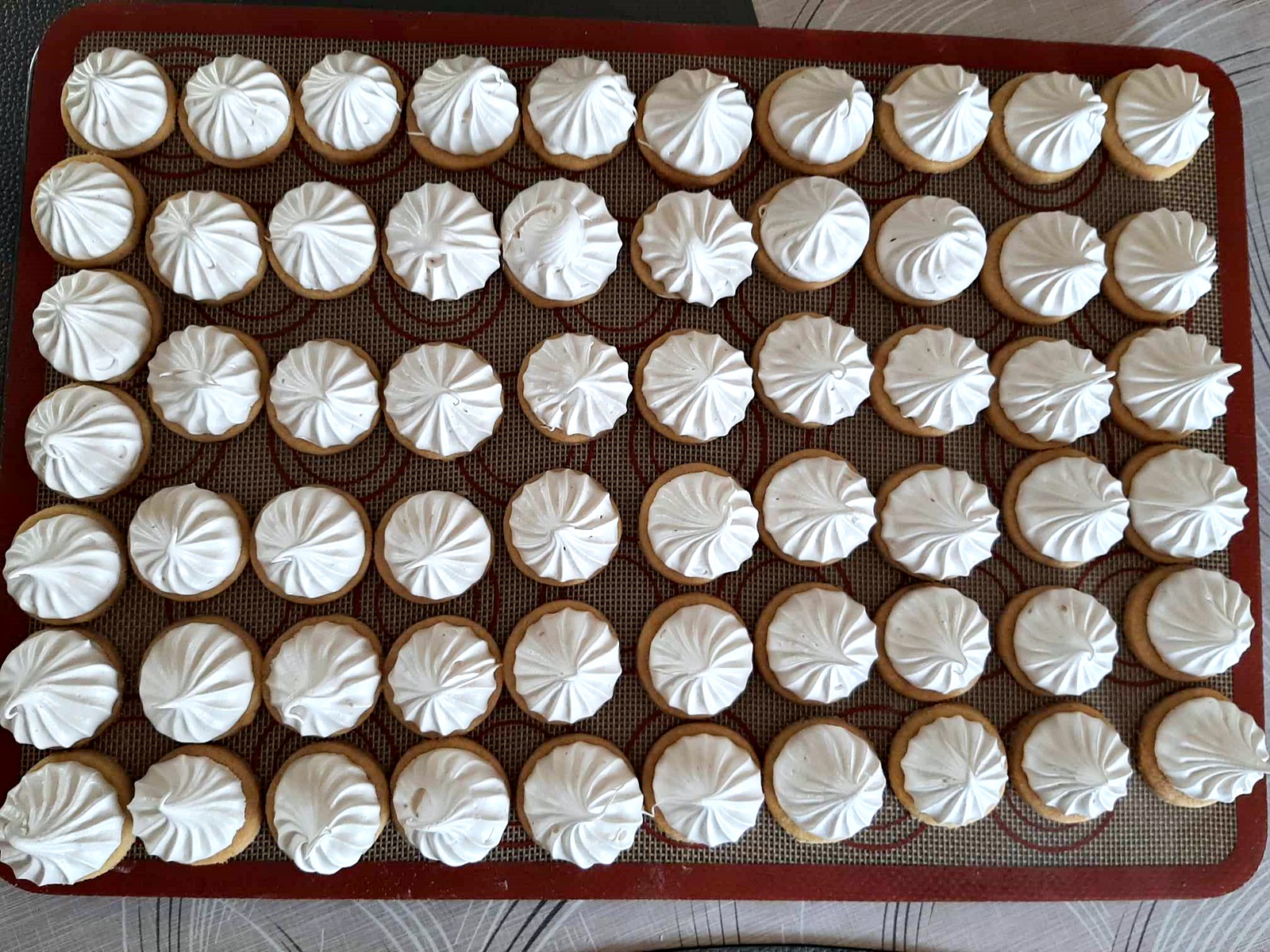 Non Plus Ultra - reteta de fursecuri cu bezea