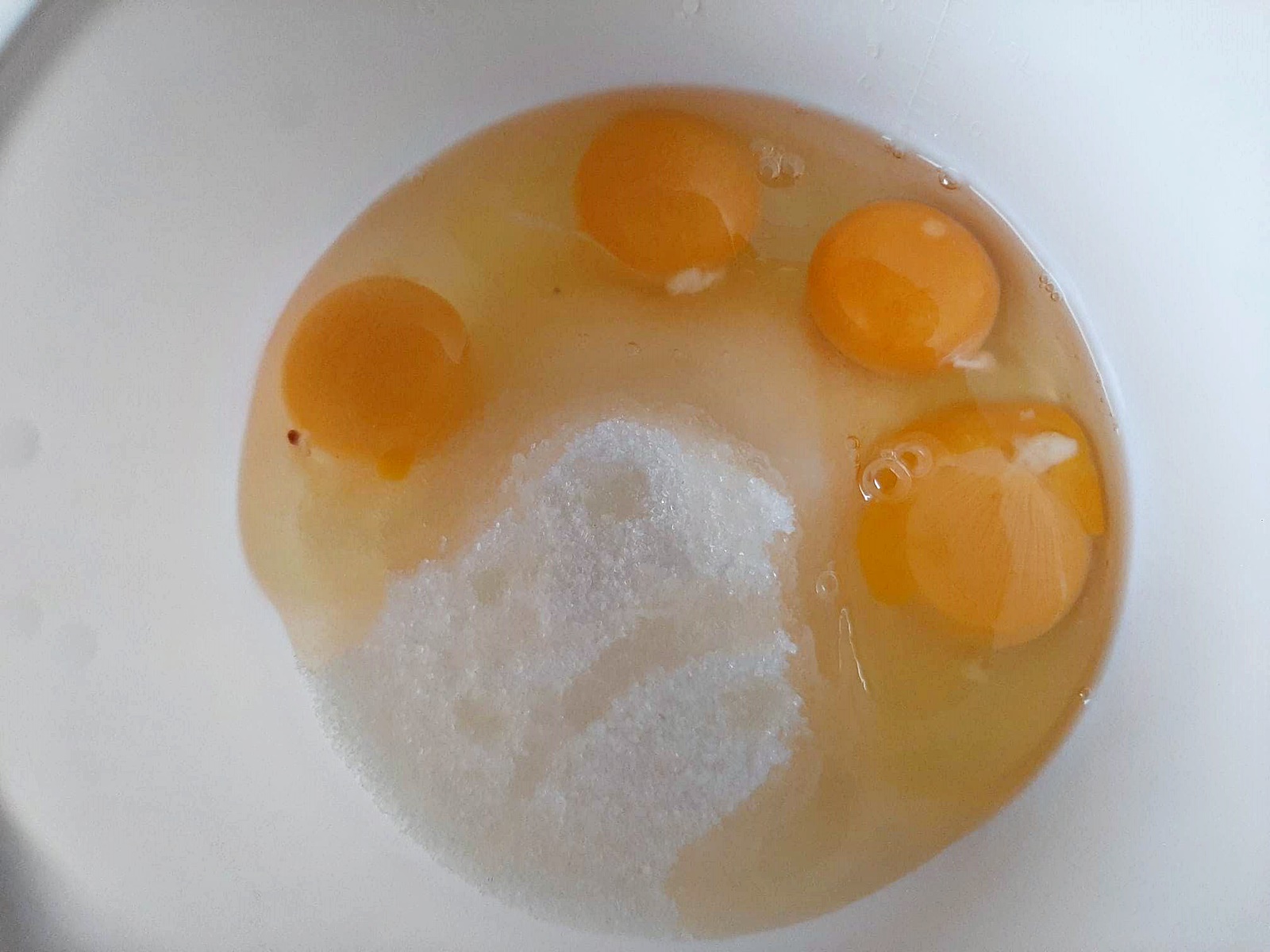 Chec simplu cu gem si ciocolata