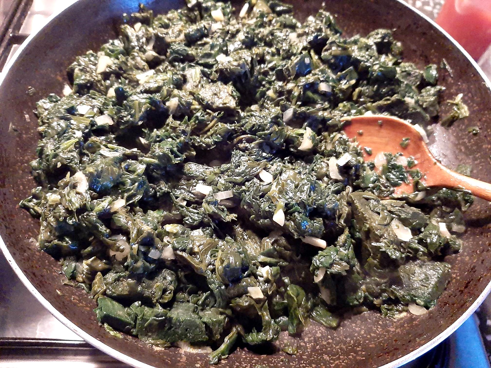 Spanac cu oua ochiuri