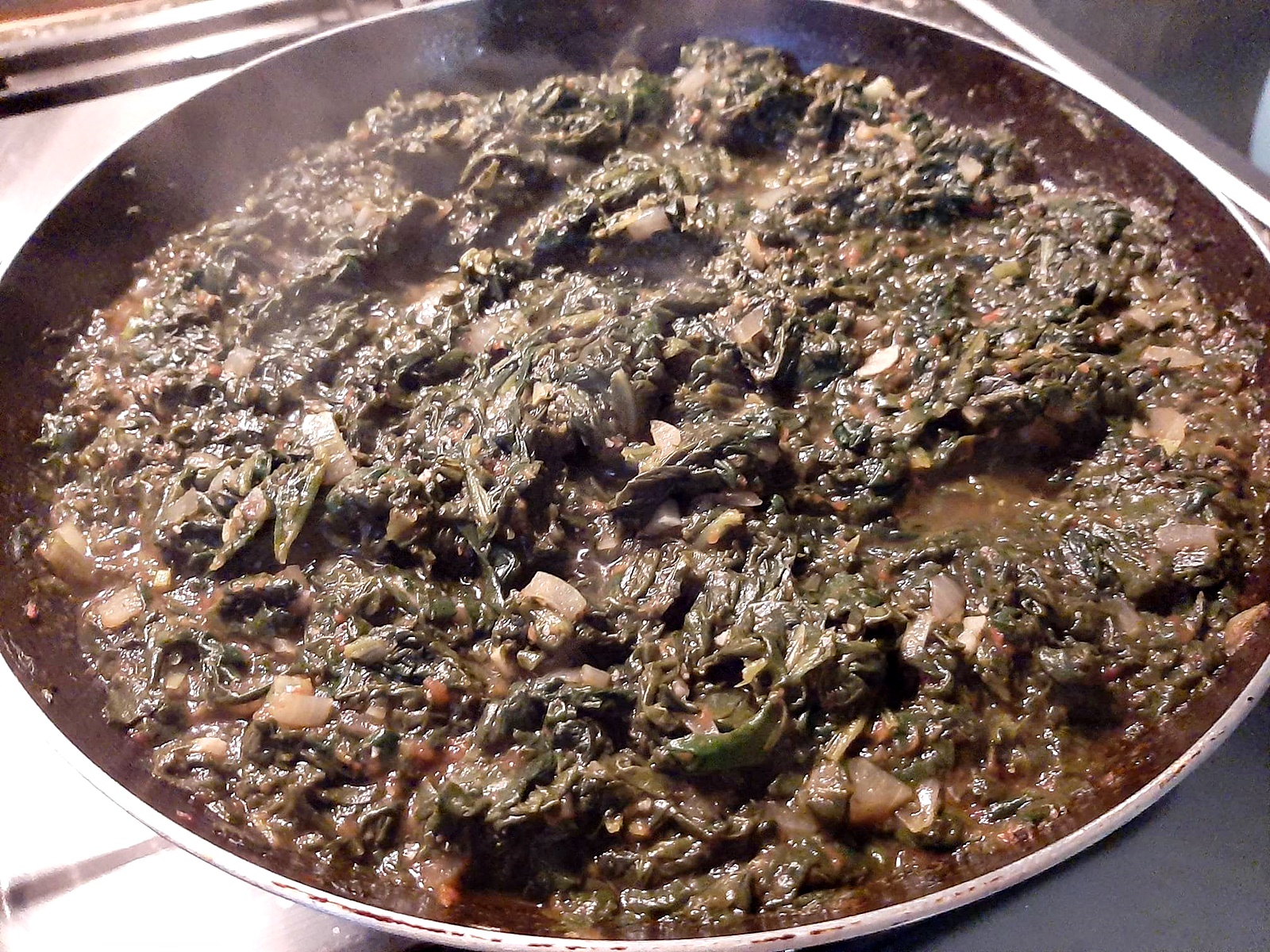 Spanac cu oua ochiuri