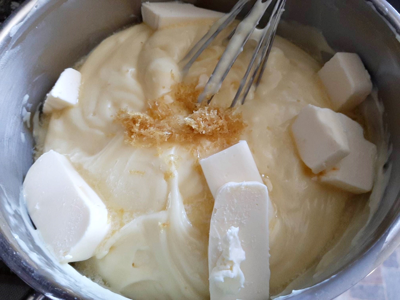 Prajitura cu foi si crema de lamaie. Reteta delicioasa si aromata pentru desertul perfect