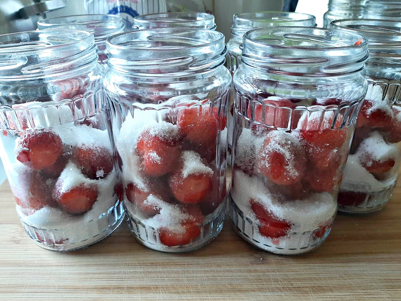 Compot de capsuni pentru iarna. Simplu si rapid, fara conservanti