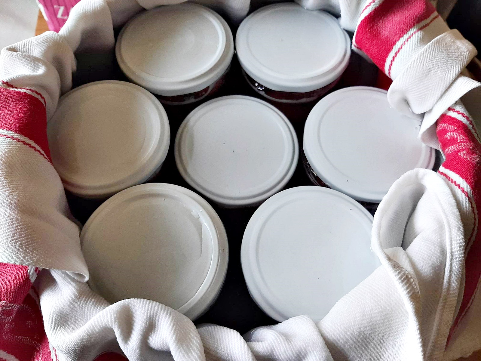 Compot de capsuni pentru iarna. Simplu si rapid, fara conservanti