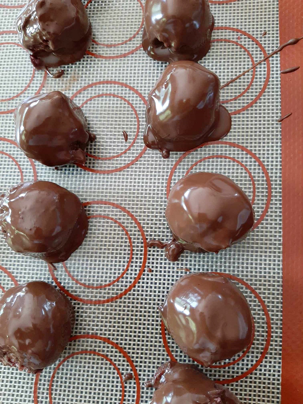 Bomboane de zmeura cu cocos