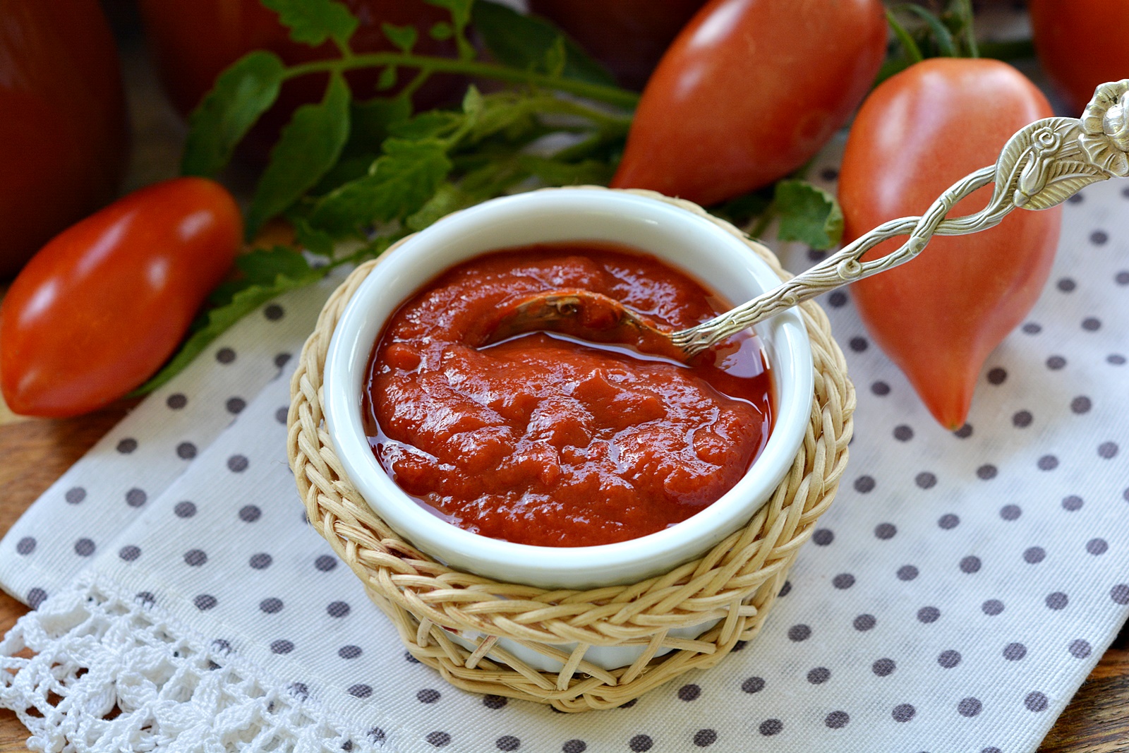 Bulion de rosii. Reteta simpla, naturala, fara conservant