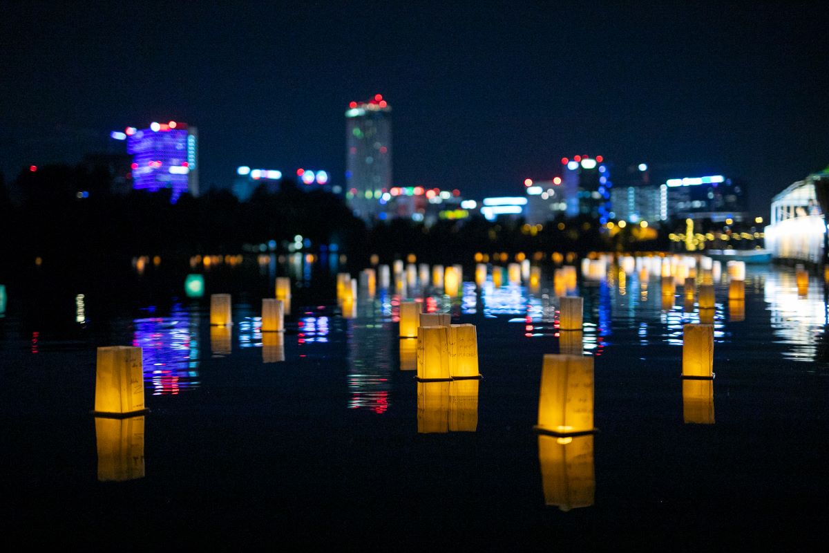 Sărbătoarea luminilor și dorințelor A III-a ediție a WishFest, festivalul lampioanelor pe apă, are loc în Capitală, pe 9 și 10 septembrie