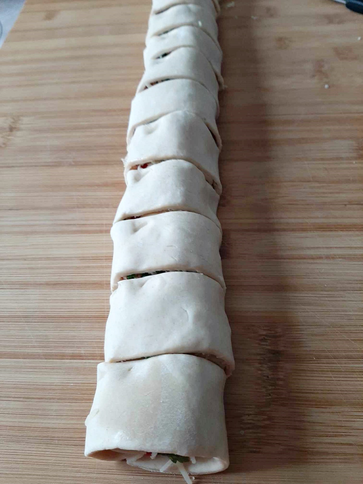 Aperitive rapide din foietaj - delicioase si usor de preparat