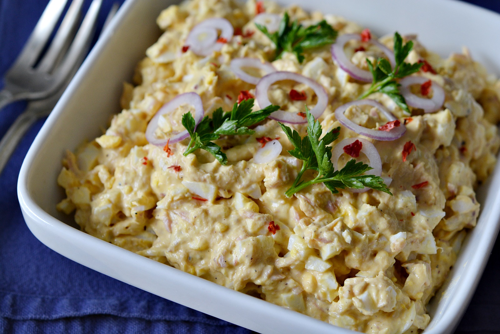 Salata de oua cu ton - reteta simpla si delicioasa