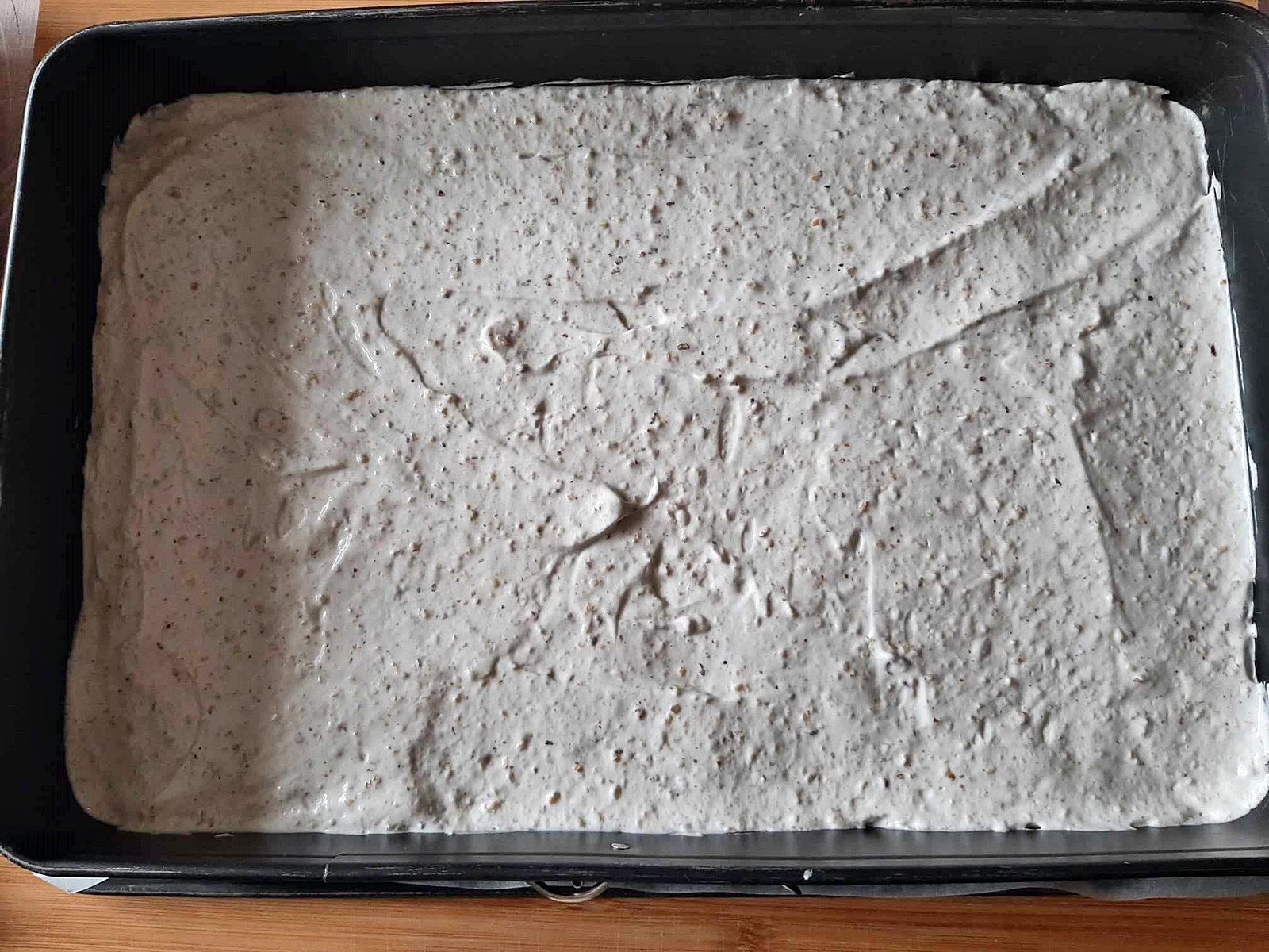 Reteta delicioasa de prajitura cu nuci si ciocolata. Desert simplu si savuros