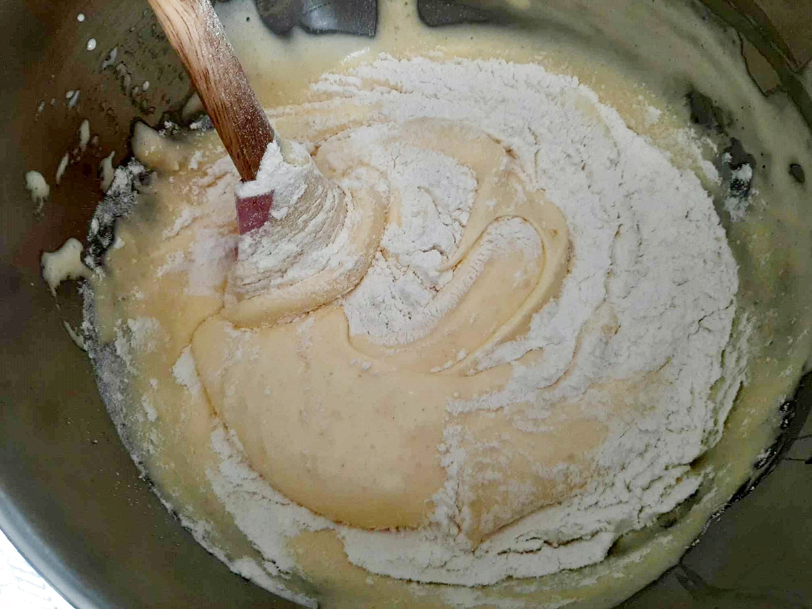 Tort de mere intregi. Reteta aromata, delicioasa si usor de preparat