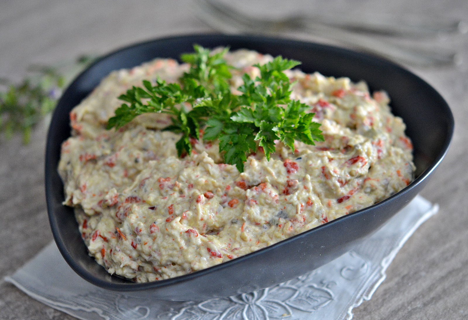 Salata de vinete cu ardei copti. Reteta simpla si gustoasa