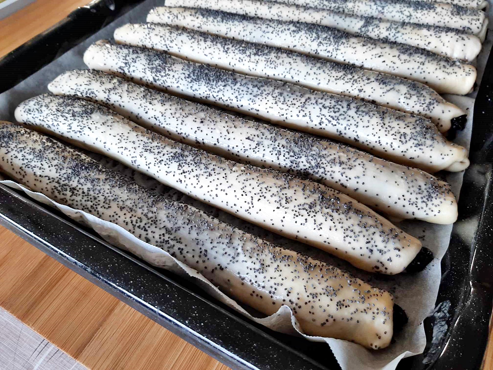 Batoane pufoase cu magiun cu magiun, reteta simpla si usor de facut