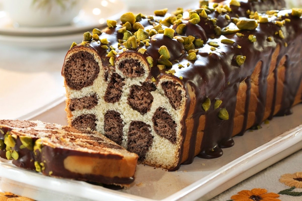 Cozonac leopard. Reteta de cozonac pufos cu cacao