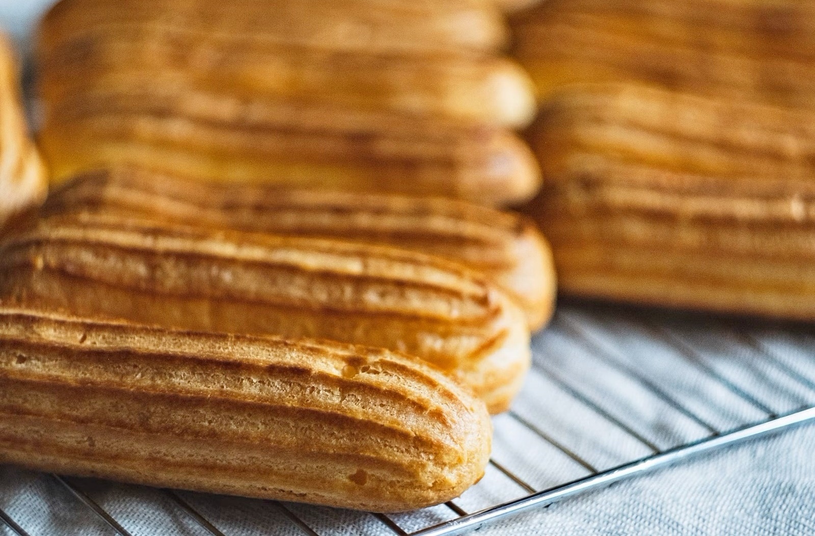 Aluat pentru eclere si choux - reteta pas cu pas