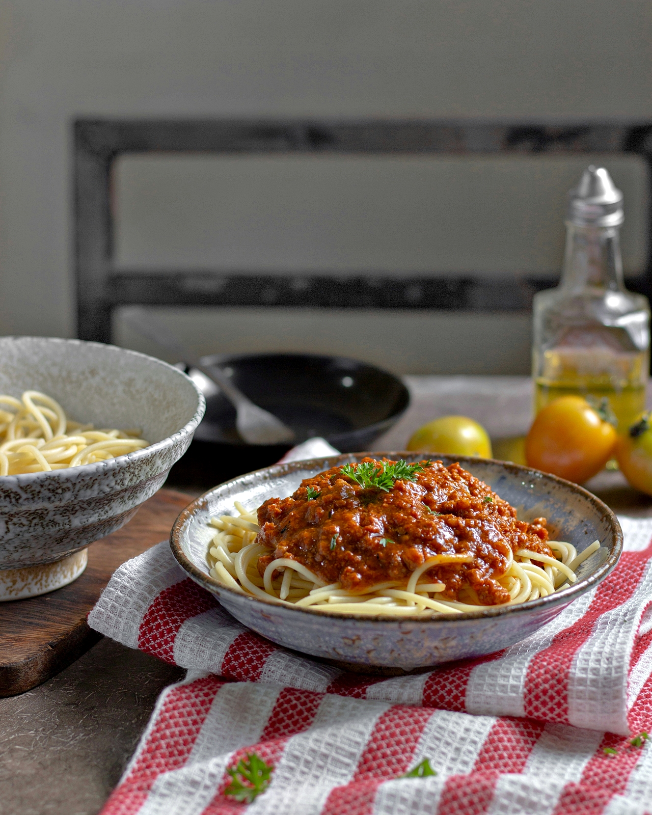 Spaghete cu sos bolognese. Reteta clasica, simpla si delicioasa