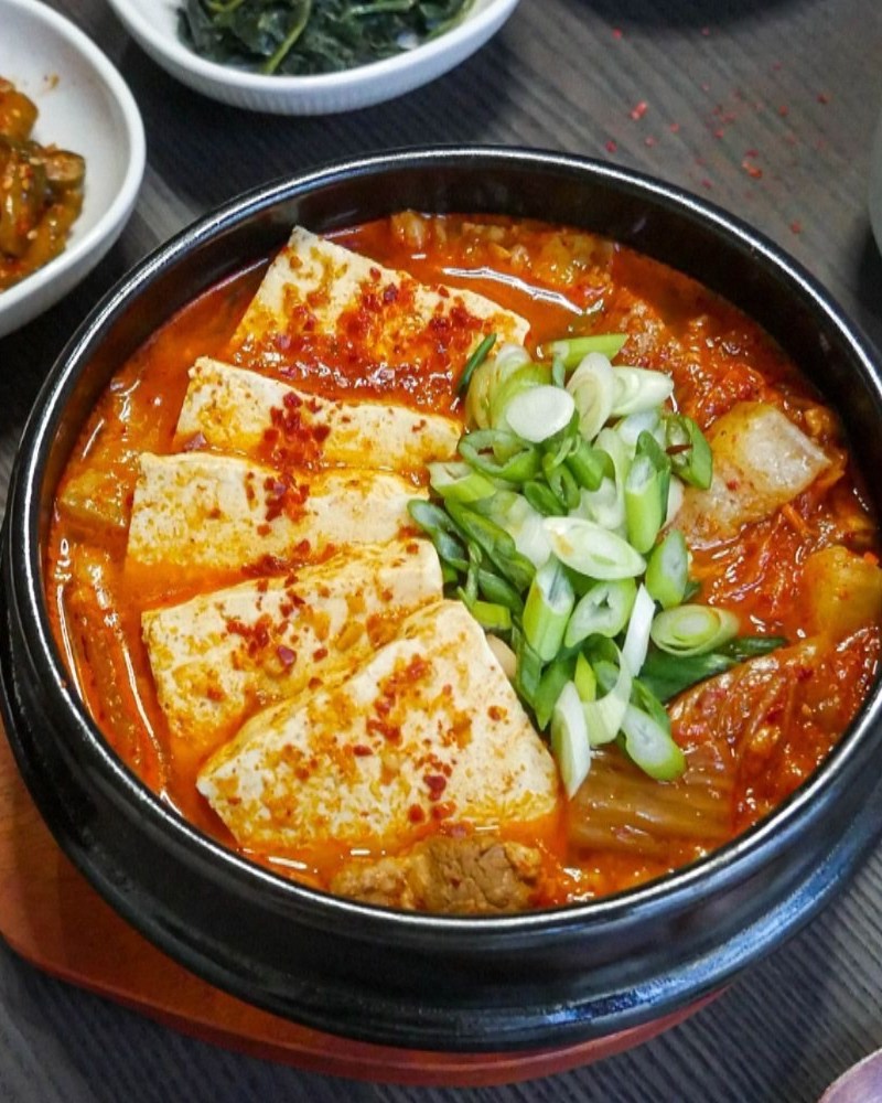 Călătorie culinară prin Asia, fără pașaport: Parcul Titan găzduiește cea de- a 5-a ediție Asian Food Fest, între 23 și 25 mai