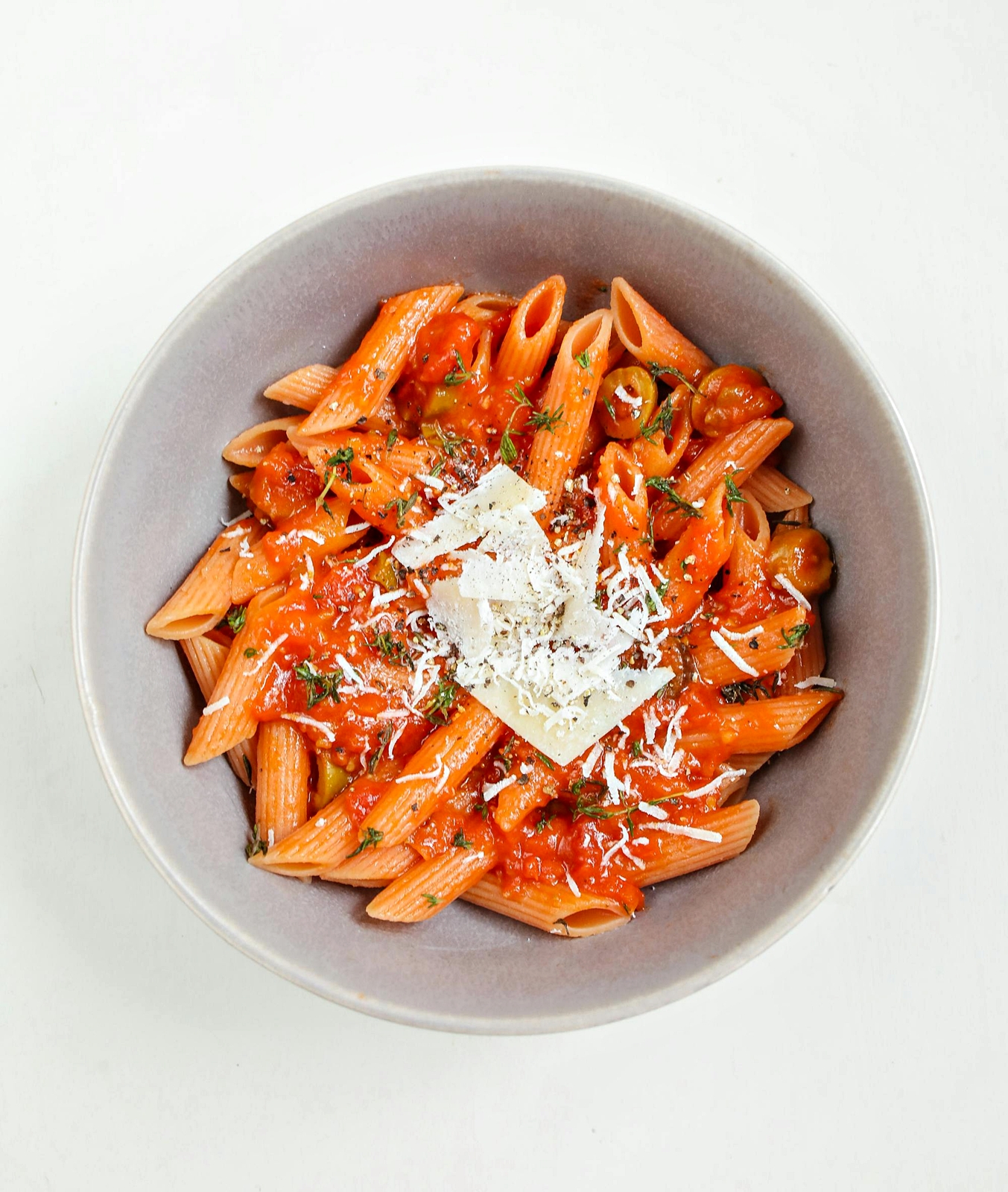 Paste cu sos de rosii – reteta simpla, rapida si gustoasa