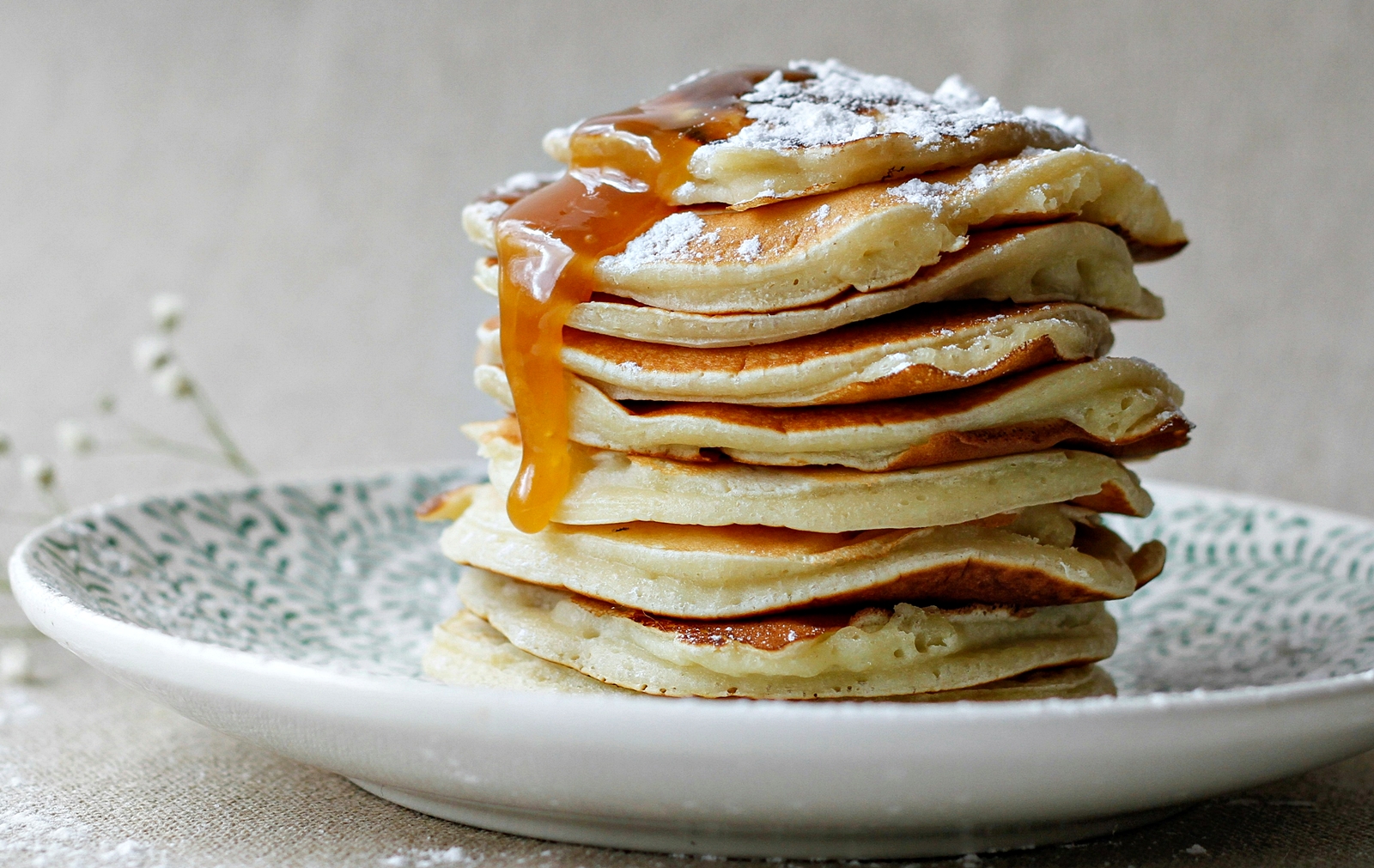 Clatite americane – reteta simpla de pancakes pufoase explicata pas cu pas