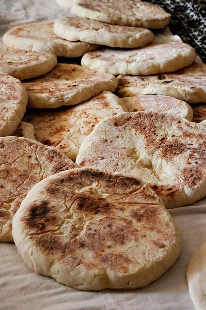 Turte la tigaie - reteta simpla de turte coapte in tigaie, pufoase si delicioase