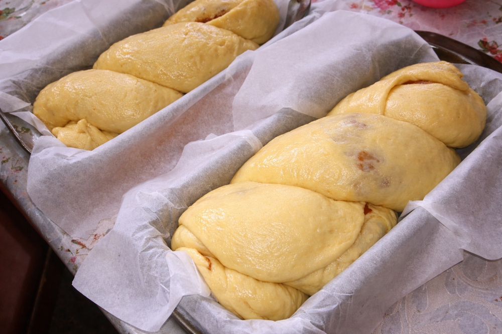 Cozonac fara framantare cu nuca si cacao - pufos, aromat si usor de facut