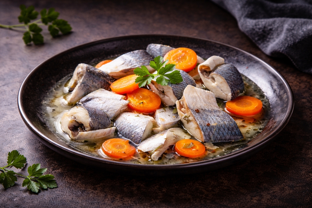 Hering marinat la borcan - reteta simpla de conserva, gustoasa si usor de facut acasa