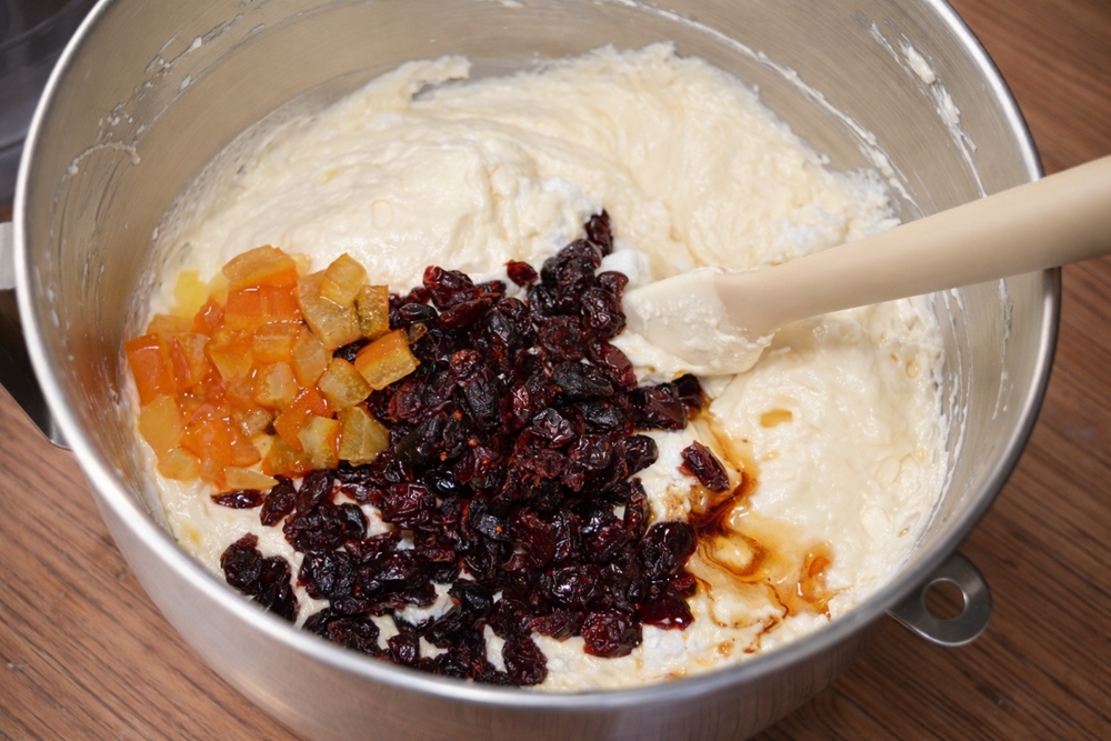 Pasca fara aluat cu branza dulce si smantana - reteta delicioasa si usor de facut