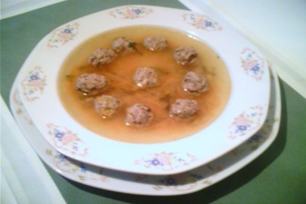 CIORBA CU PERISOARE   SI  ZEAMA DE VARZA