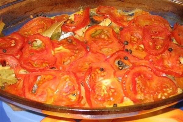 PESTE CU LEGUME LA CUPTOR