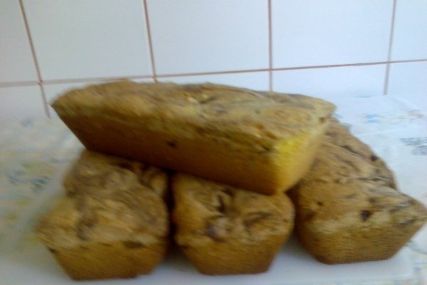 Chec cu rahat, nuca, cacao si stafide