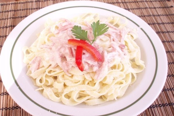 TAGLIATELLE ALFREDO