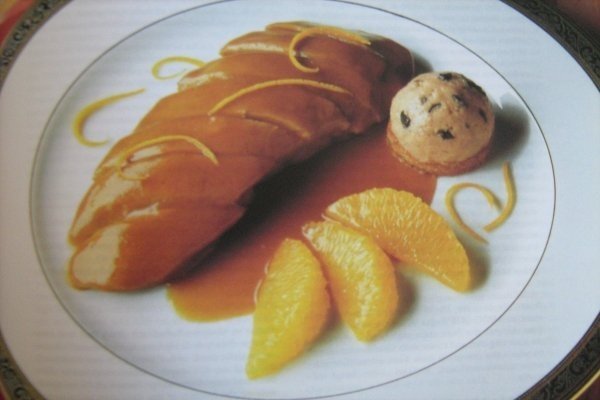 PIEPT DE PUI CU SOS DE PORTOCALE