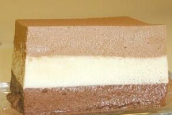 SPUMA DE CIOCOLATA IN TREI CULORI