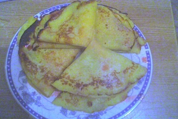 clatite cu dulceata de capsuni