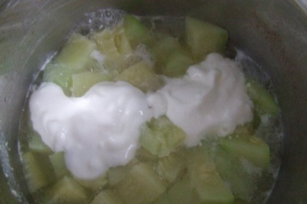 Dovlecei in sos de smantana