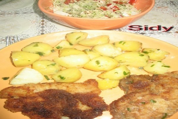 Snitel cu cartofi natur