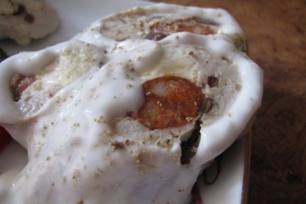 Rulada de pui in glazura alba