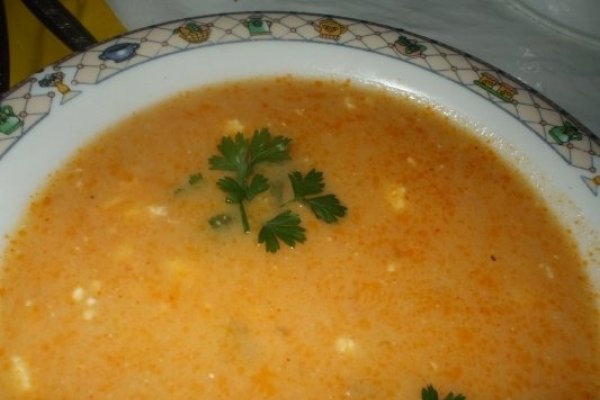 Supa crema de legume cu crutoane picante